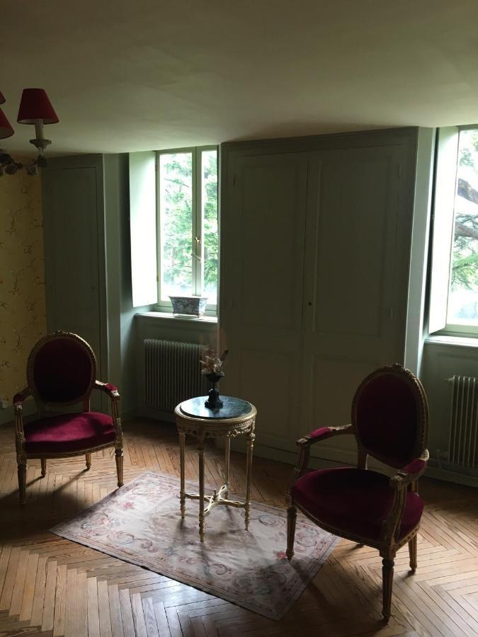 Chateau Du Mont Perreux Saint-Martin-du-Vivier Room photo